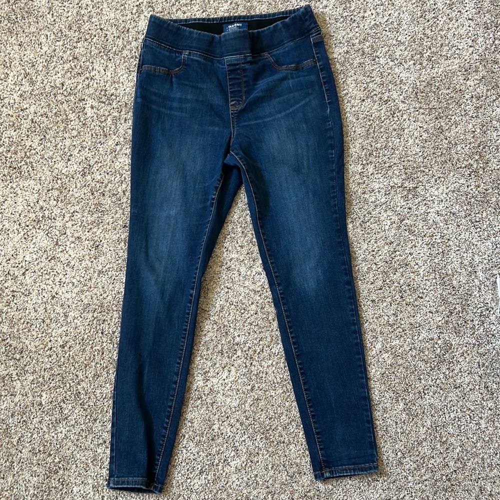 Old Navy 12 regular Rockstar built in sculpt pull on jeggings B-11